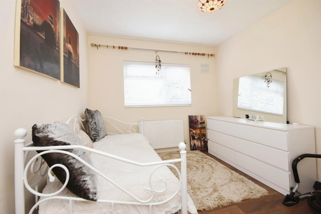 Additional image 9 of Elizabeth Road, Pilgrims Hatch, Brentwood