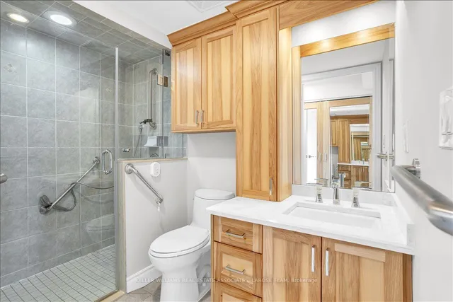 Additional image 31 of 3 Marine Parade Dr Unit 2005