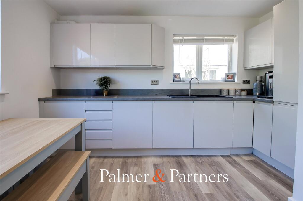 Additional image 8 of Cherry Tree Avenue, Clacton-on-Sea, Essex, CO15