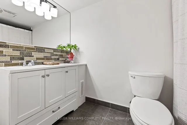 Additional image 13 of 714 The West Mall Unit 1004