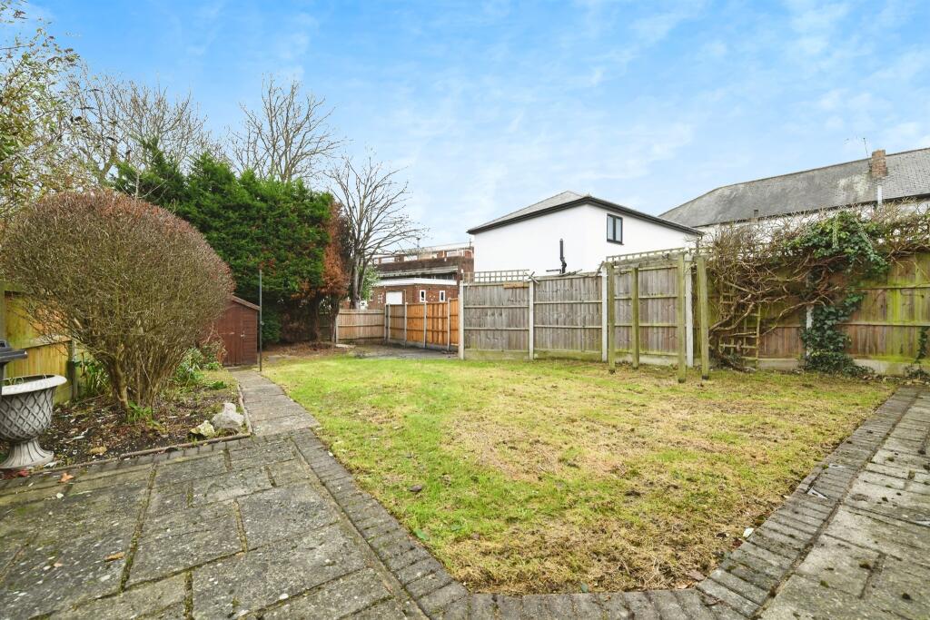 Additional image 11 of Tanfield Drive, Billericay