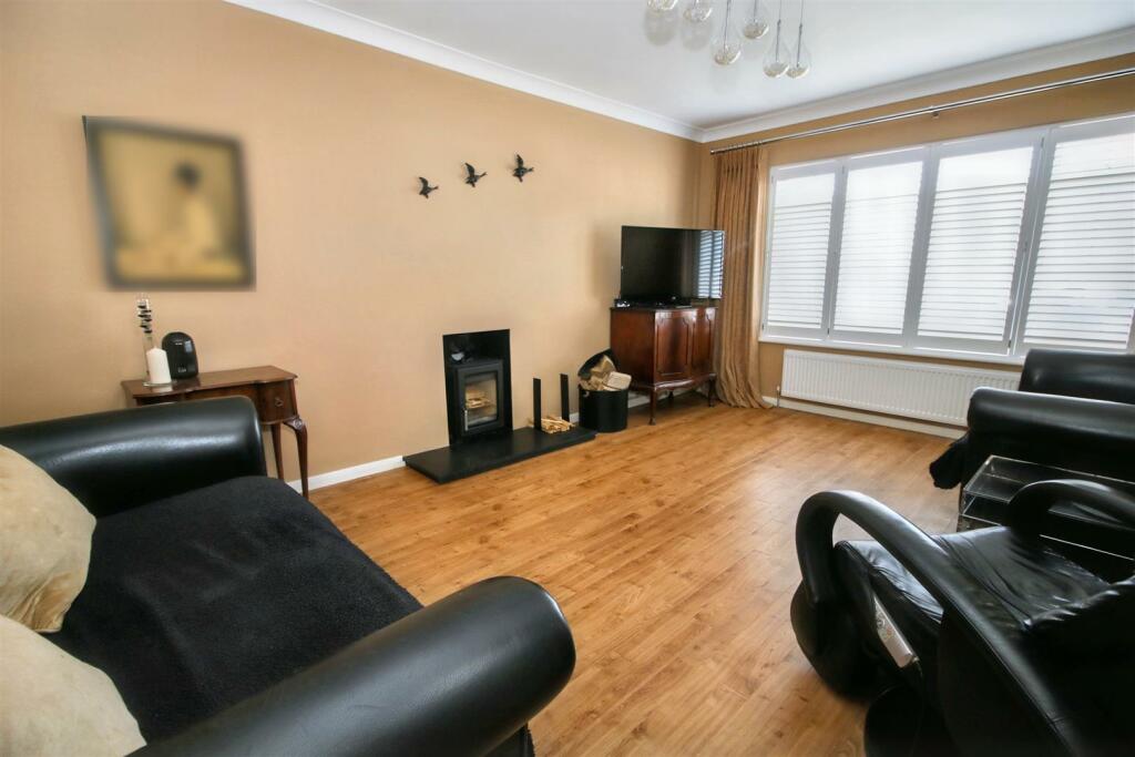 Additional image 5 of Courtlands, Billericay