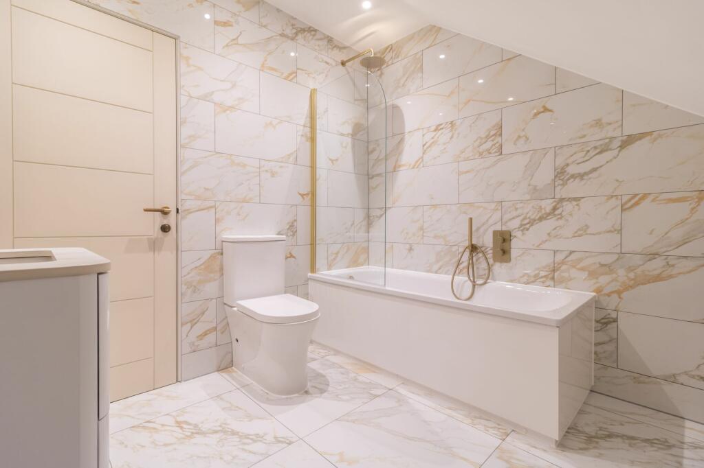 Additional image 4 of 44 The Green, Surrey, CR6