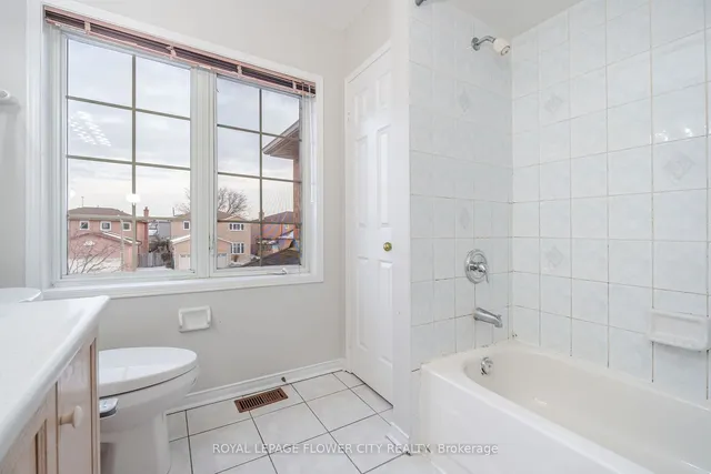 Additional image 31 of 112 Merganser Cres