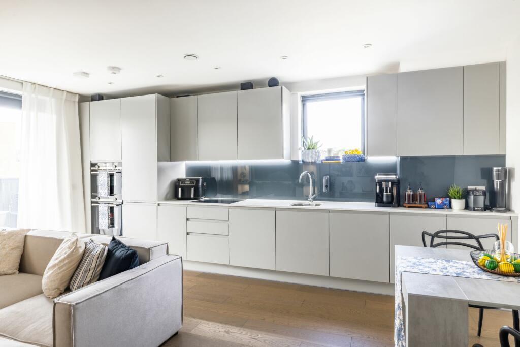 Additional image 18 of Leaden Hill, Smitham Court, CR5