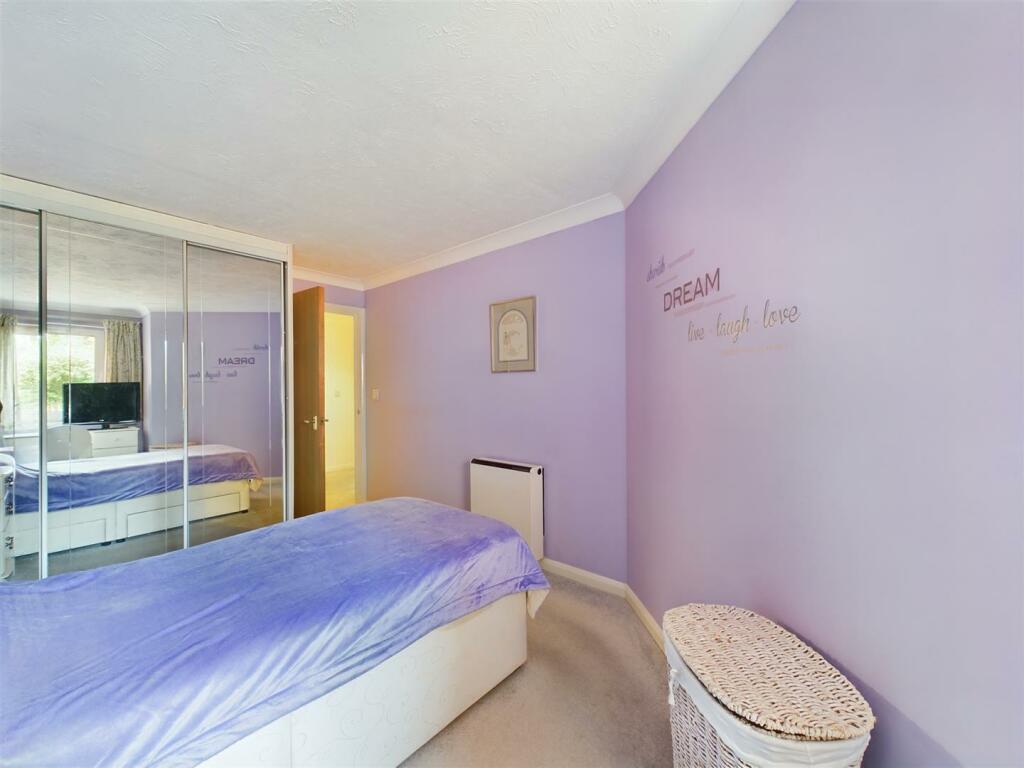 Additional image 9 of Brighton Road, Coulsdon