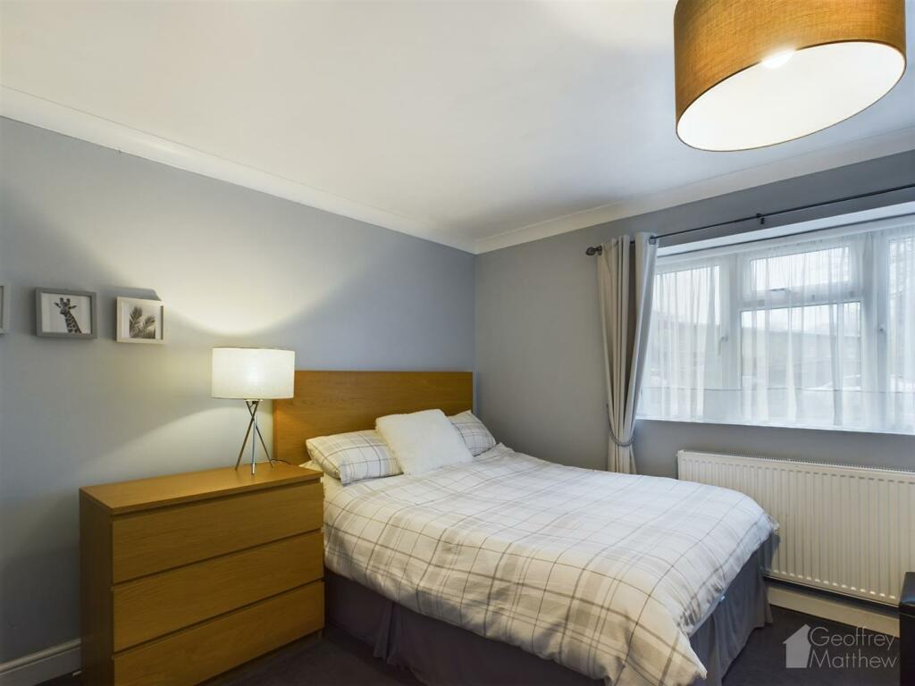 Additional image 7 of Ladyshot, Harlow