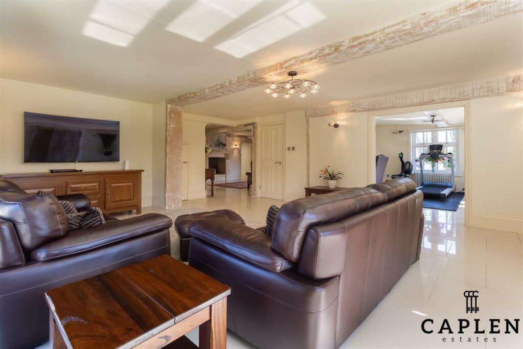 Additional image 14 of Fiddlers Hamlet