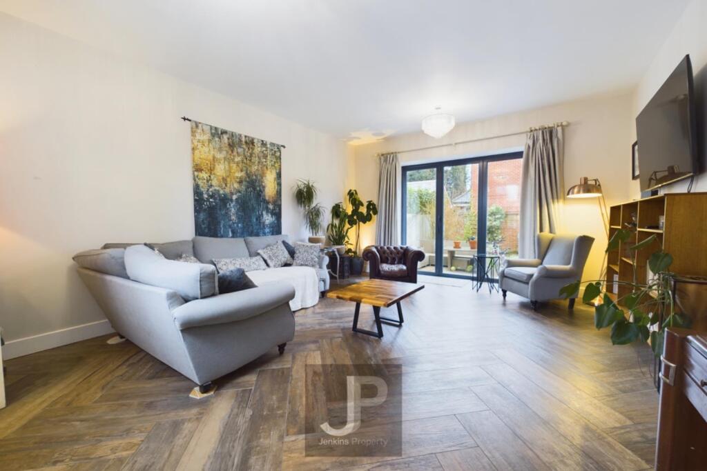 Additional image 5 of Kensington Way, Brentwood