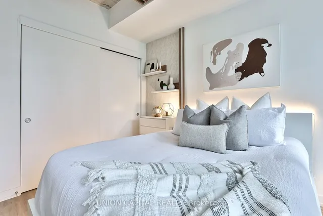 Additional image 18 of 161 Roehampton Ave Unit 203