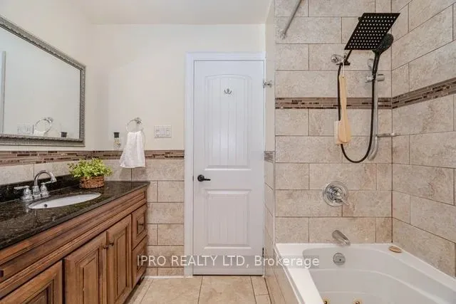 Additional image 16 of 14 Royal Palm Dr