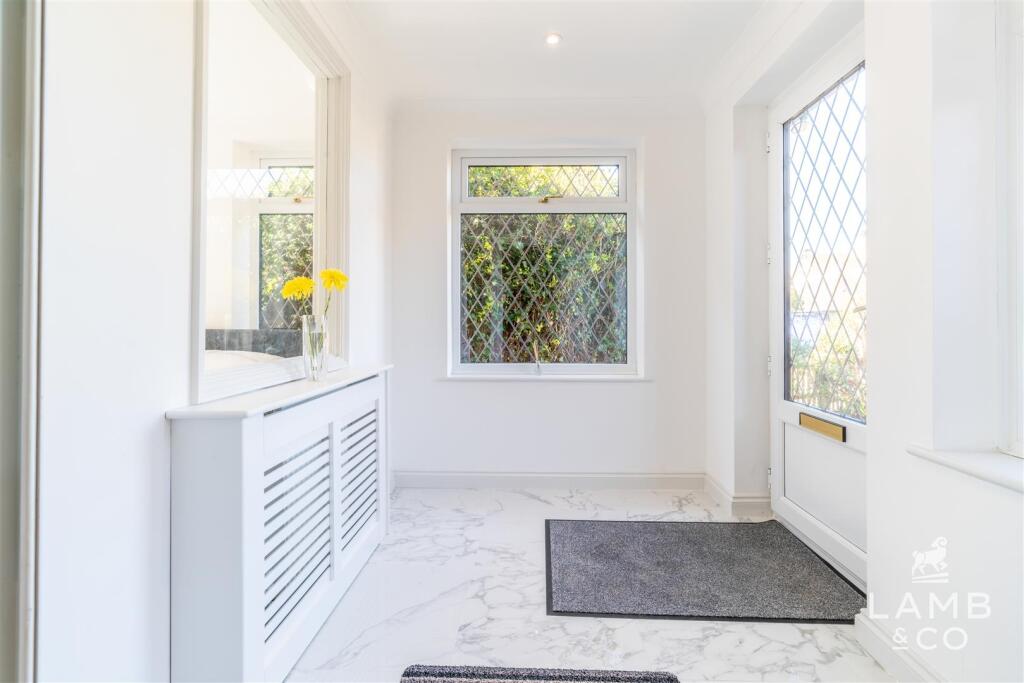 Additional image 7 of Seafront Position, Walton On The Naze