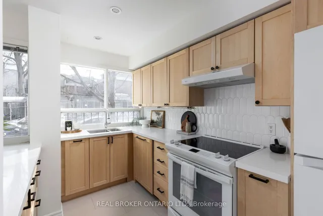 Additional image 8 of 134 Dupont St