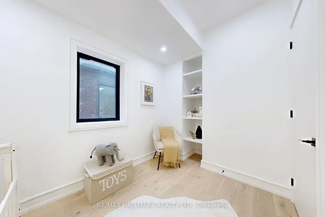 Additional image 17 of 100 Victor Ave