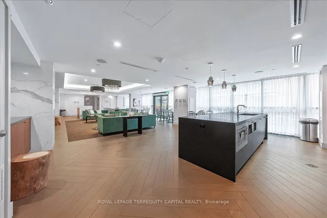 Additional image 32 of 38 Iannuzzi St Unit 2209