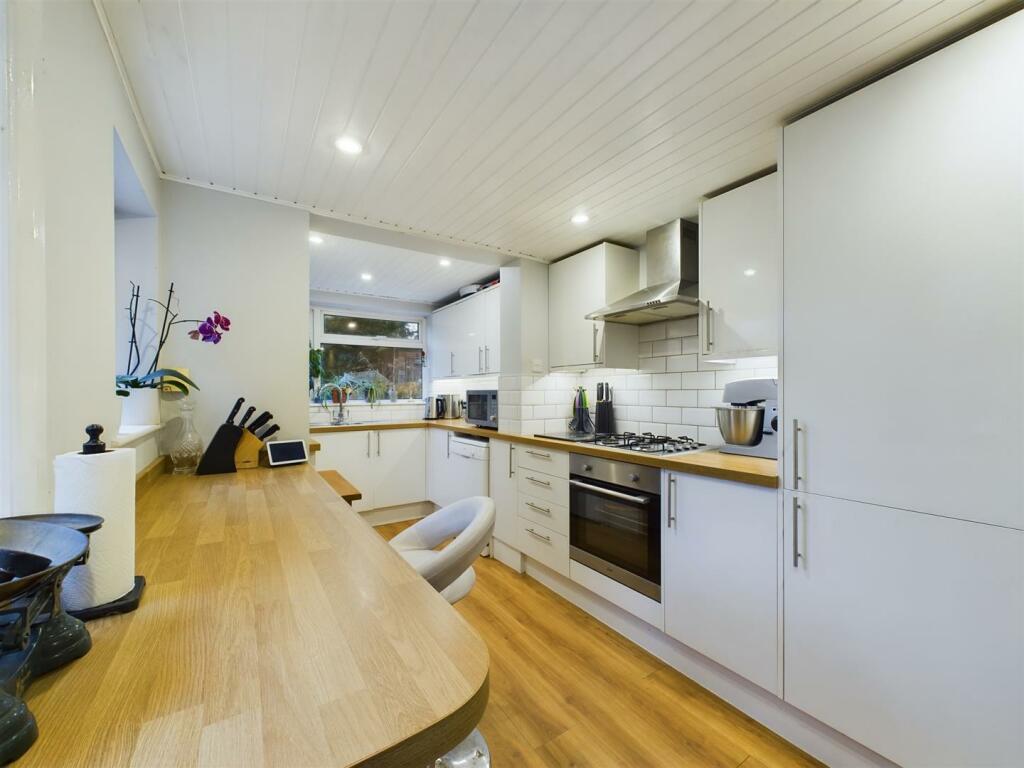 Additional image 16 of Stoats Nest Road, Coulsdon