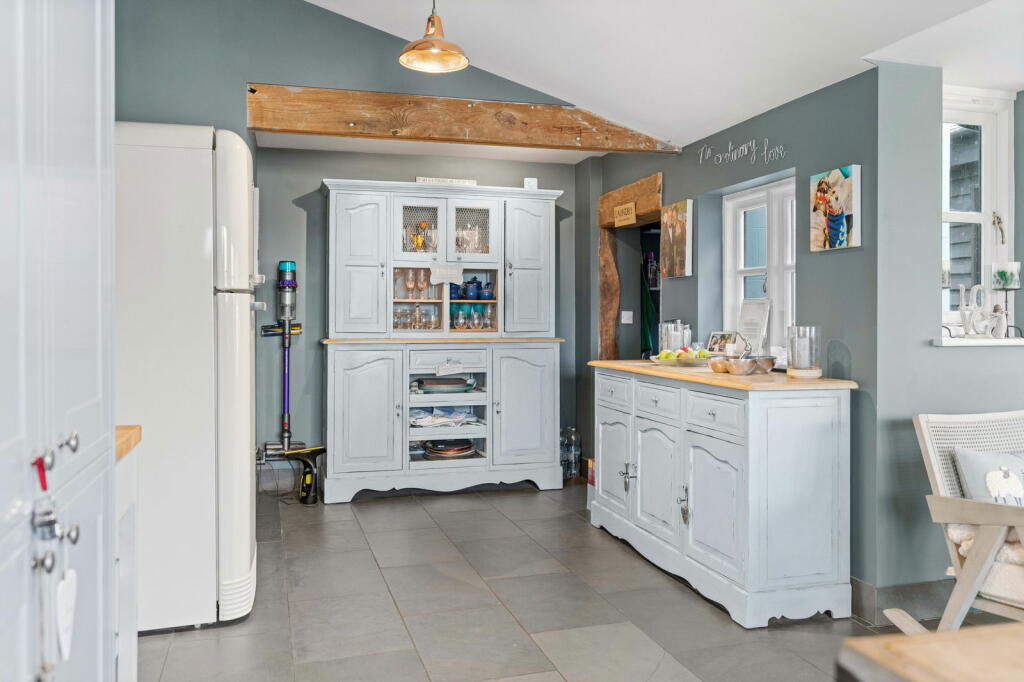 Additional image 13 of Brook End Road South, Chelmsford