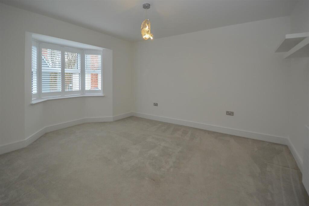 Additional image 14 of Woodside Place, Great Warley, Brentwood