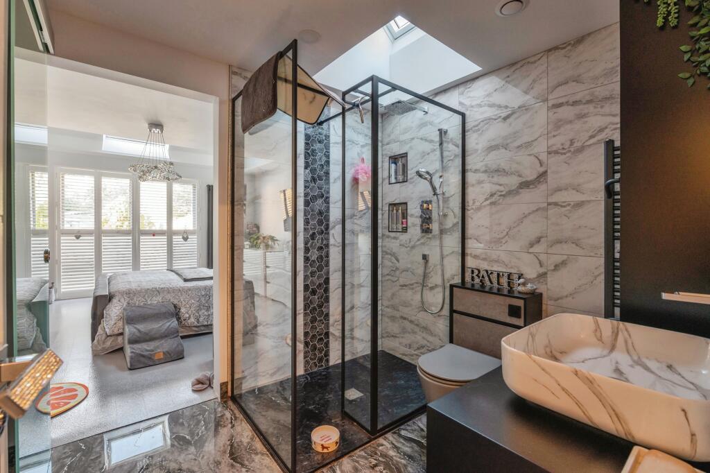 Additional image 9 of Oak Avenue, Crays Hill, Billericay, Essex, CM11