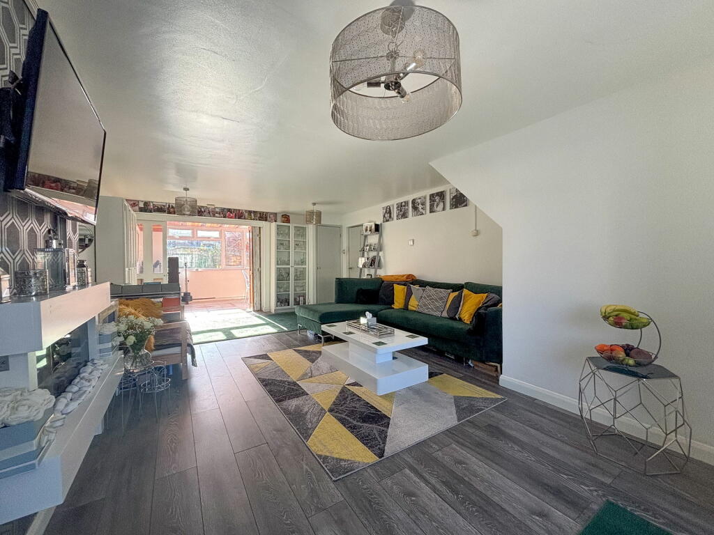 Additional image 4 of Glovers Field, Kelvedon Hatch, Brentwood