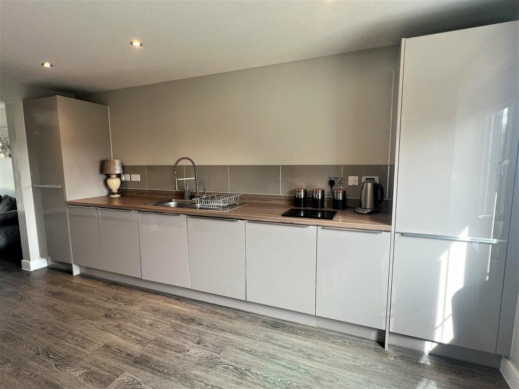 Additional image 5 of Skippers Way, Walton on the Naze, CO14