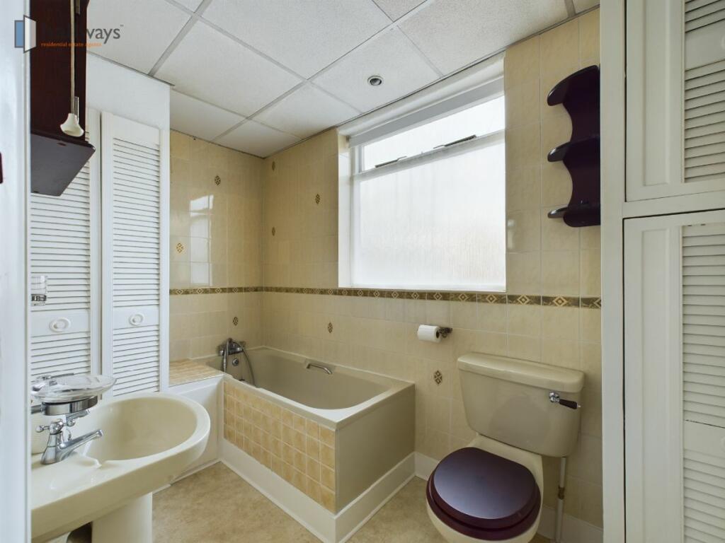 Additional image 10 of a Brighton Road, Coulsdon