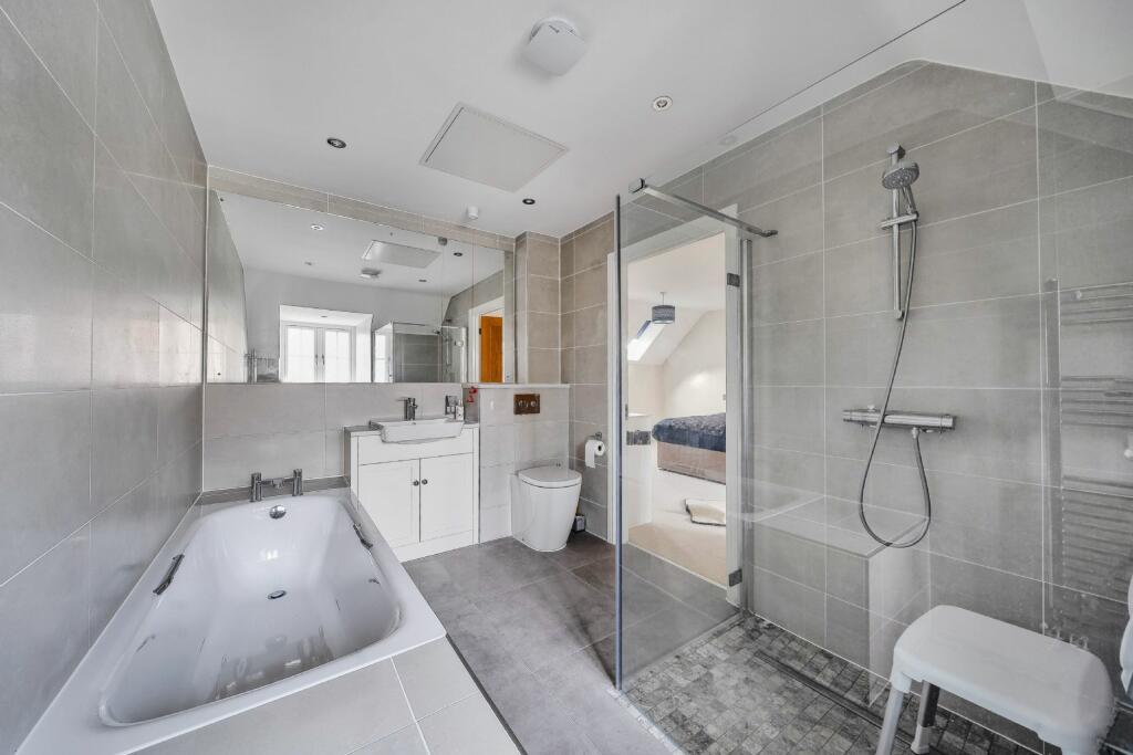 Additional image 12 of Meadow View, Moat Park, Great Easton, Dunmow, Essex CM6 2GP