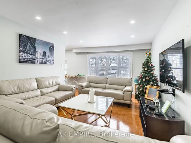 Additional image 10 of 13 Foxacre Row