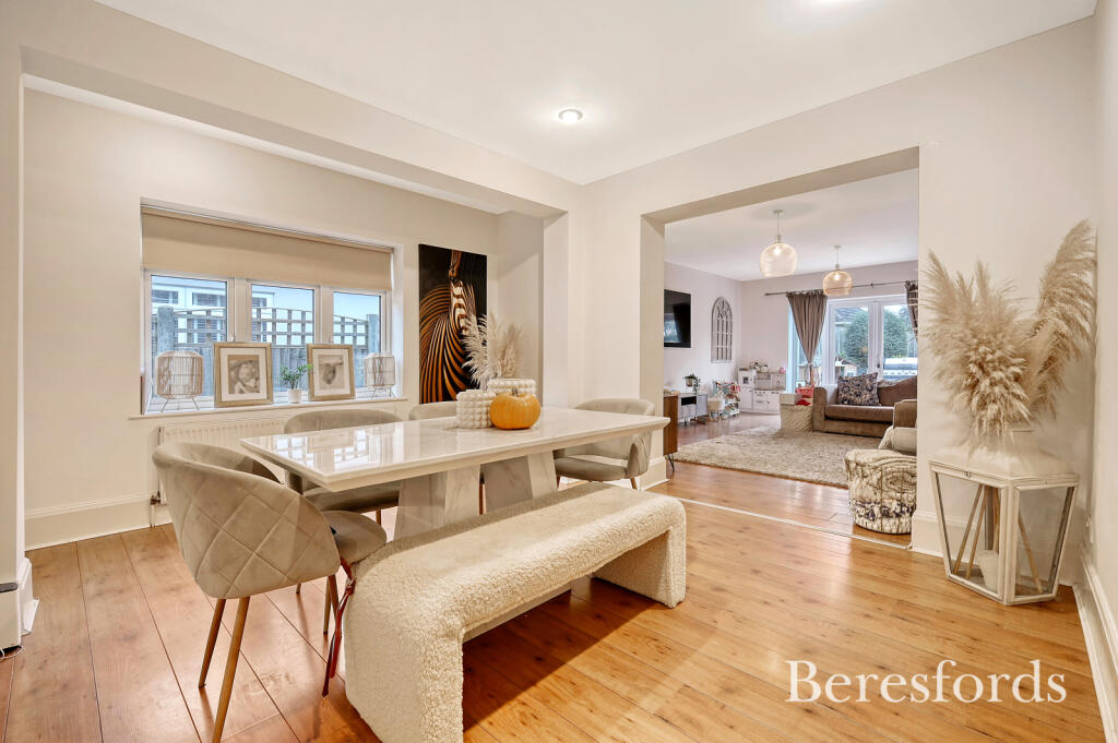 Additional image 27 of Chelmsford Road, Shenfield, CM15