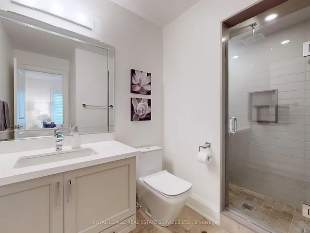 Additional image 28 of 696 Glengrove Ave