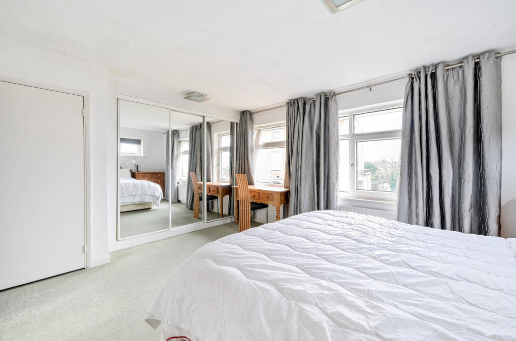 Additional image 8 of Hyrstdene, South Croydon