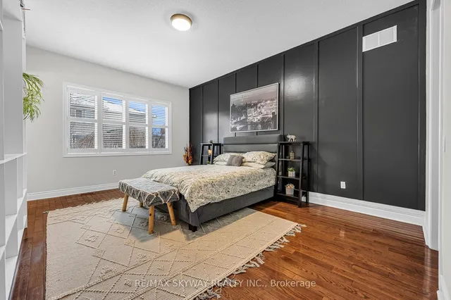 Additional image 18 of 9 Louvre Circ