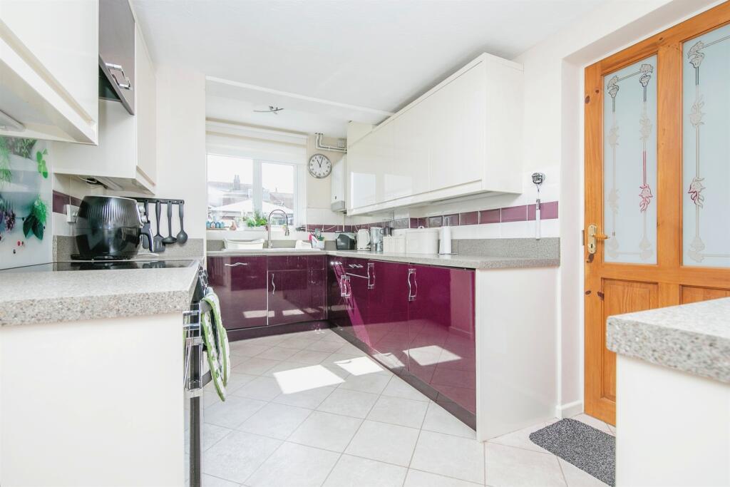 Additional image 7 of Colchester Road, Holland-On-Sea, Clacton-On-Sea