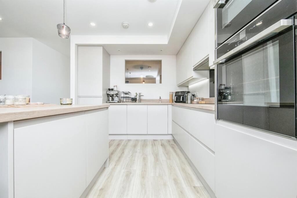 Additional image 7 of Bergholt Road, Colchester