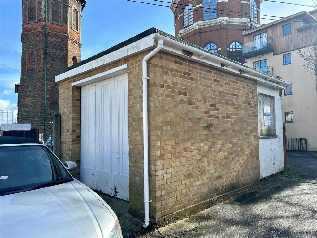 Additional image 4 of Bank Street, Braintree, Essex, CM7