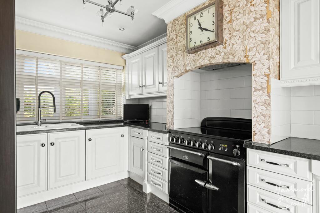 Additional image 9 of Mount End, Theydon Mount, CM16