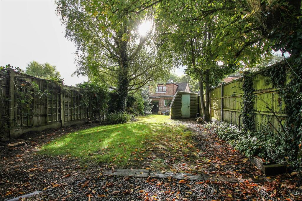 Additional image 4 of Hook End Road, Hook End