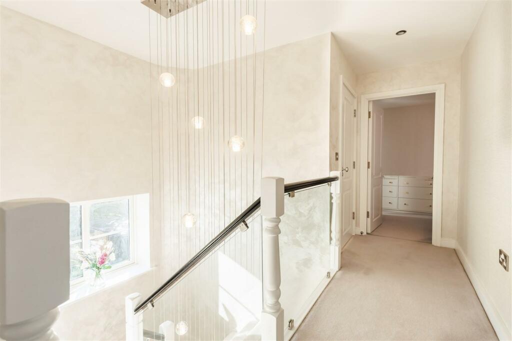 Additional image 32 of Buckingham Road, Epping