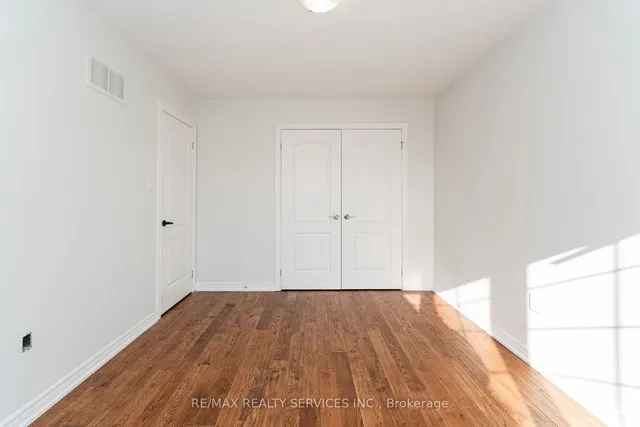 Additional image 31 of 112 Amaranth Cres