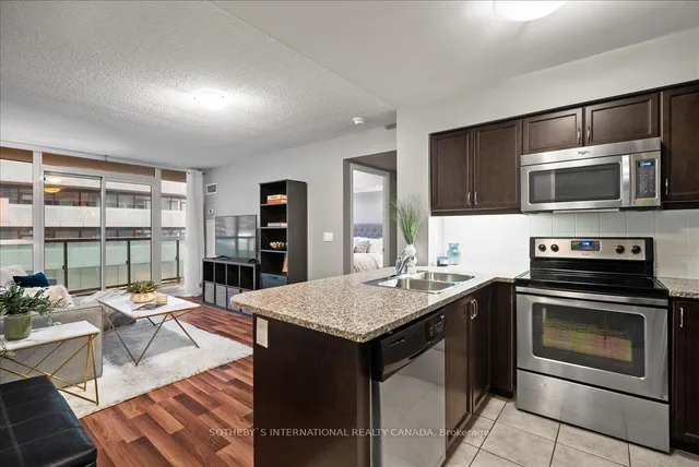 Additional image 9 of 19 Grand Trunk Cres Unit 707