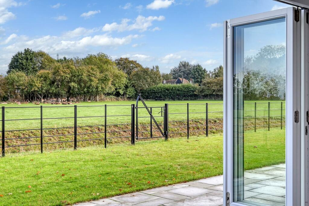 Additional image 28 of Brizes Park, Kelvedon Hatch