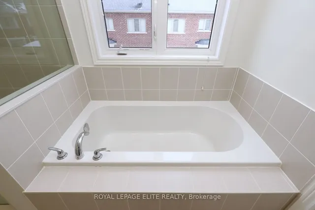 Additional image 22 of 5 MILITARY Cres