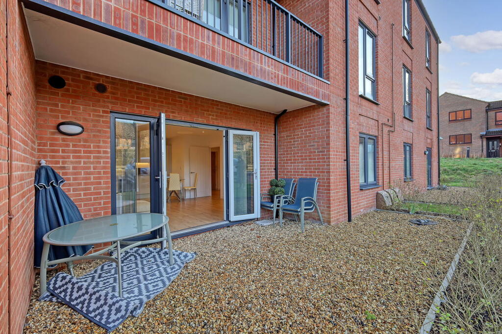 Additional image 14 of Goldington Crescent, Billericay, CM12