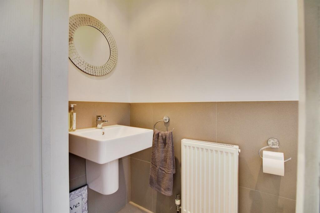 Additional image 14 of Parkfields, Roydon, Harlow