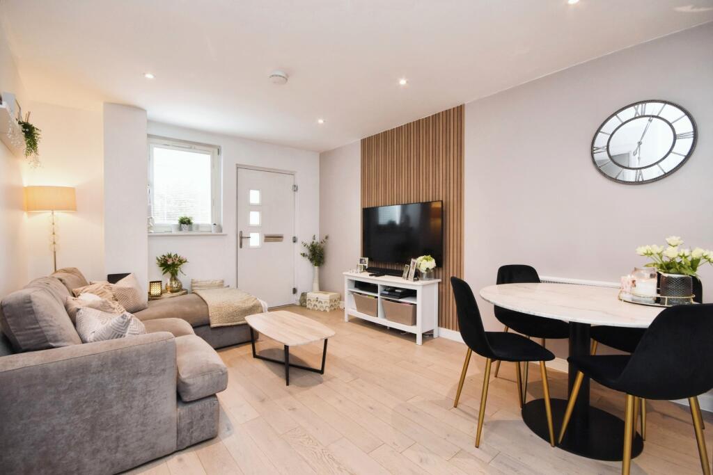 Additional image 2 of 8 Collingwood Road, Witham, CM8