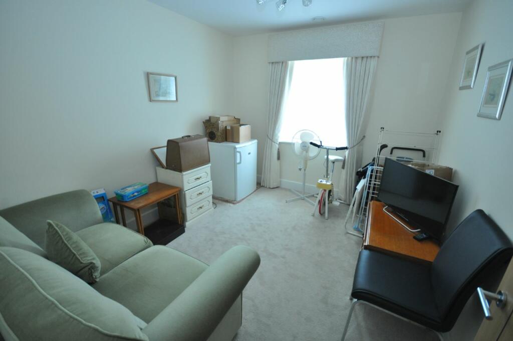 Additional image 7 of HADLEIGH ROAD, FRINTON-ON-SEA