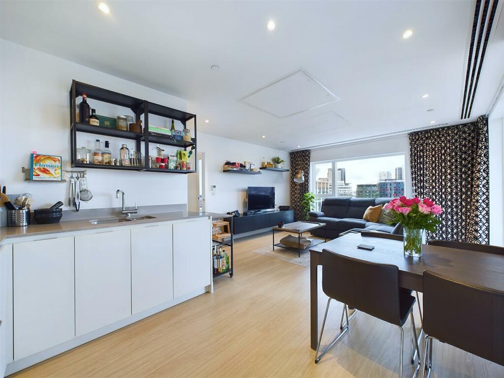 Additional image 19 of Cherry Orchard Road, Croydon