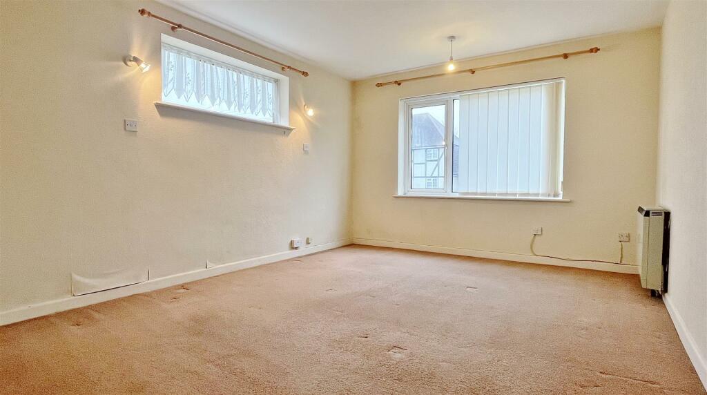 Additional image 8 of Walton Road, Walton-on-the-Naze