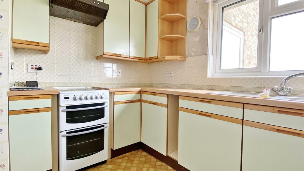 Additional image 8 of Easton Way, Frinton-On-Sea