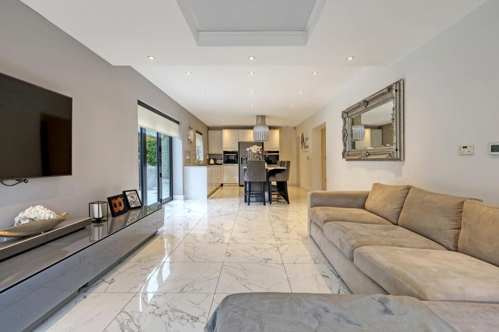 Additional image 8 of Marks Farm Lane, Rettendon Common